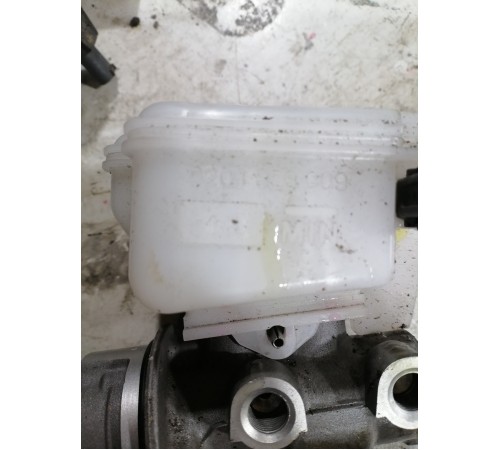 Главный тормозной цилиндр (в сборе)