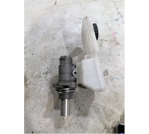 Главный тормозной цилиндр (в сборе)