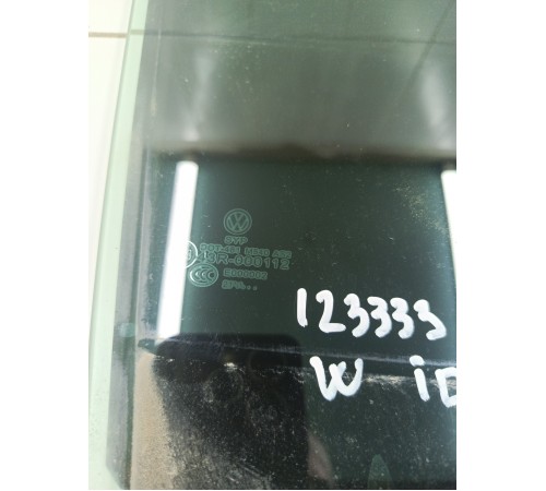 Стекло двери заднее правое