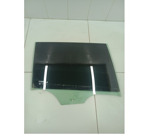 Стекло двери заднее правое