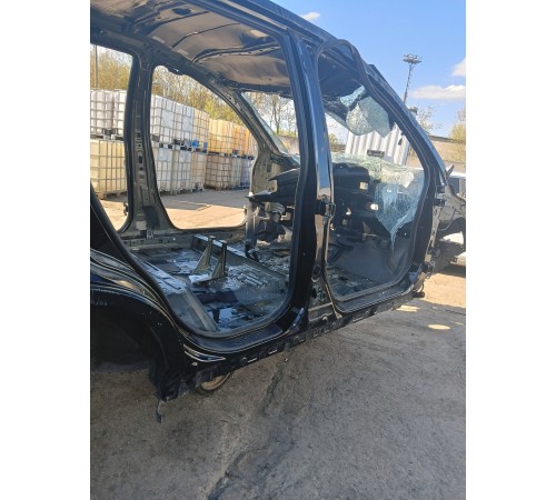 Порог со стойкой правый