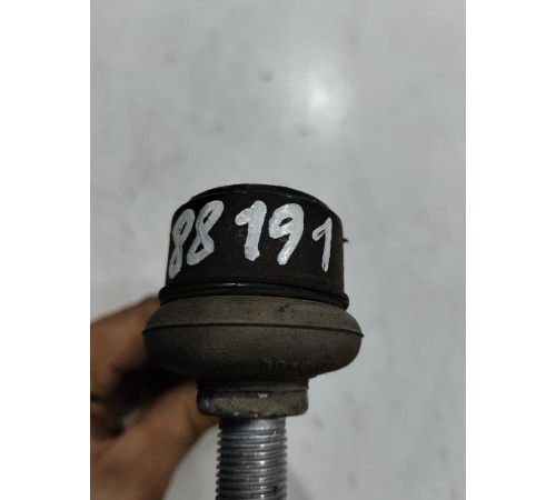 Стойка стабилизатора задняя