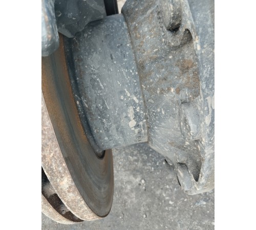 Ступица передняя левая