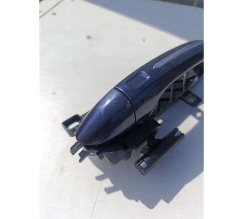 Ручка двери наружная передняя левая 