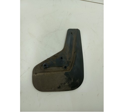 Брызговик передний правый