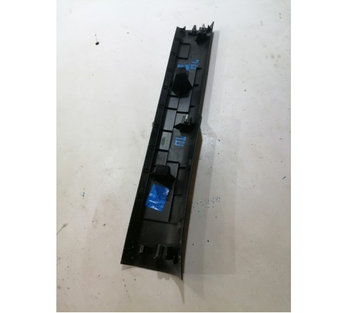 Накладка порога передняя внутренняя левая