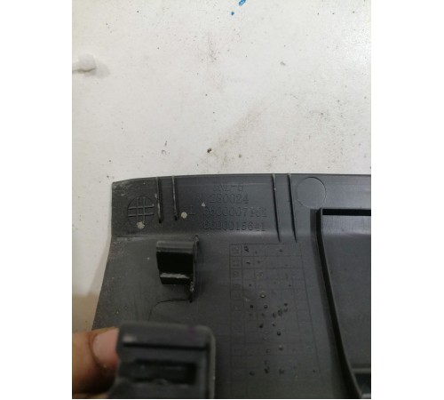 Накладка порога передняя внутренняя левая