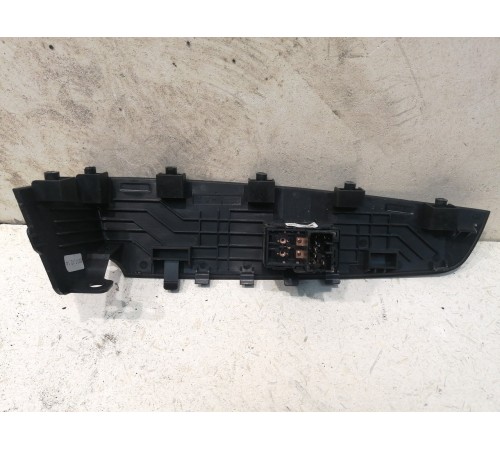 Кнопка стеклоподъемника