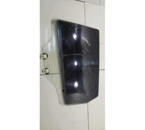 Стекло двери (заднее, левое)