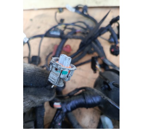 Электропроводка подкапотная с монтажным блоком