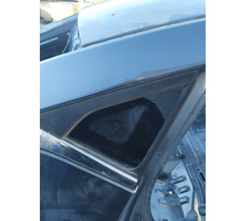 Стекло заднее правое глухое