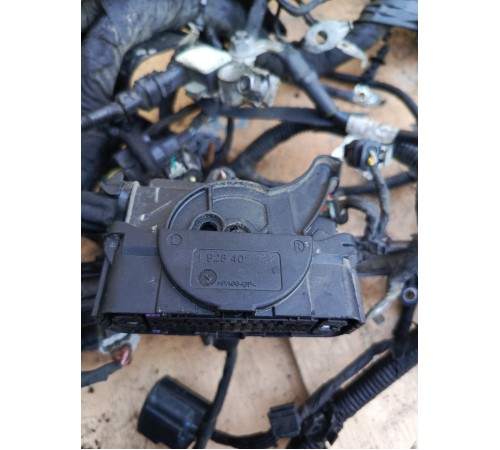 Электропроводка подкапотная с монтажным блоком