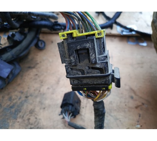 Электропроводка подкапотная с монтажным блоком