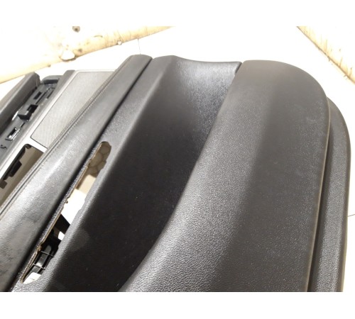 Обшивка двери (задняя левая)