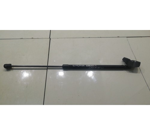 Амортизатор багажника