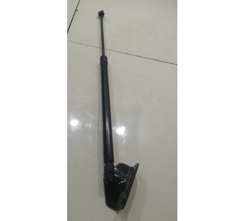 Амортизатор багажника