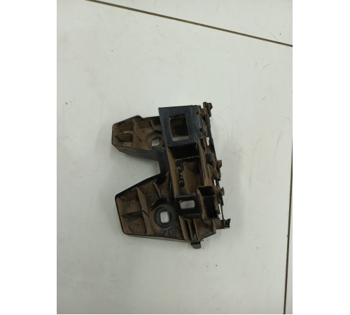 Кронштейн заднего бампера правый