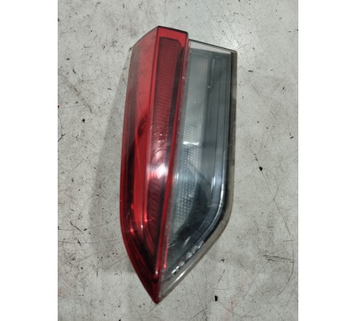 Фонарь крышки багажника правый