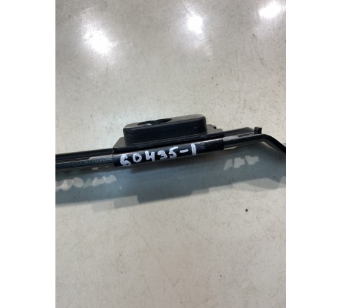 Кронштейн переднего правого ремня безопасности