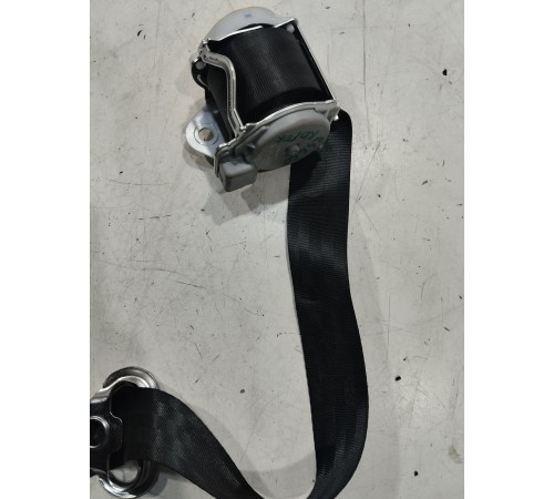 Ремень безопасности