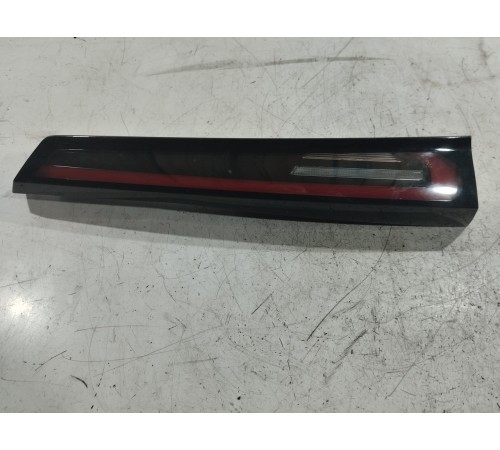 Фонарь крышки багажника левый