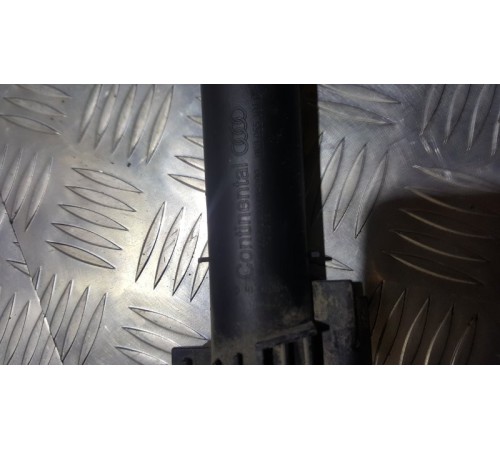 Форсунка омывателя фар перед. лев.