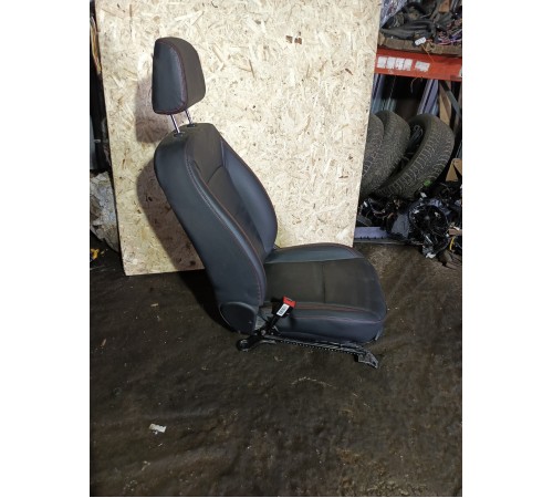 Сиденье переднее левое