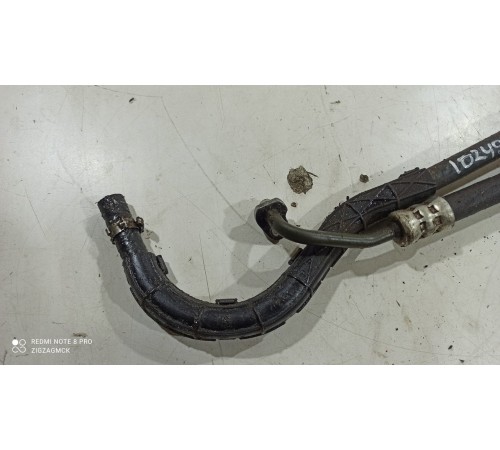 Трубки отопителя печки.