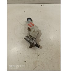 Главный тормозной цилиндр с бачком