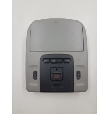 Плафон внутреннего освещения салона передний