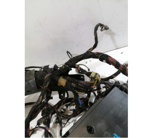 Электропроводка с монтажным блоком