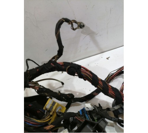 Электропроводка с монтажным блоком