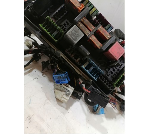 Электропроводка с монтажным блоком