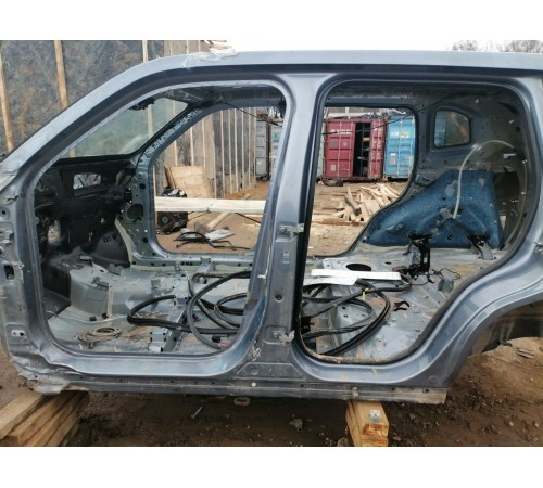 Порог левый с центральной стойкой