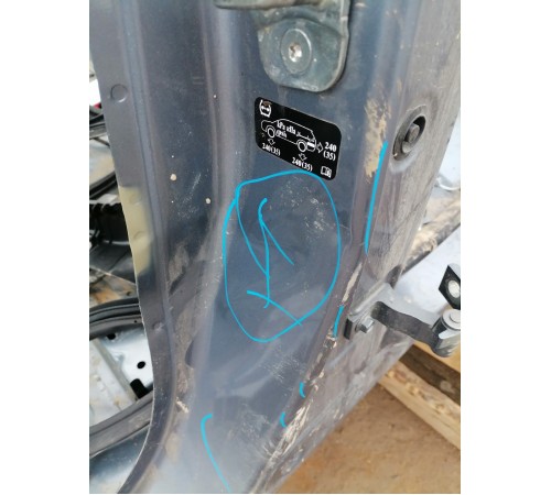 Порог левый с центральной стойкой