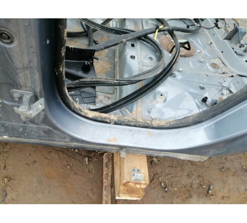 Порог левый с центральной стойкой