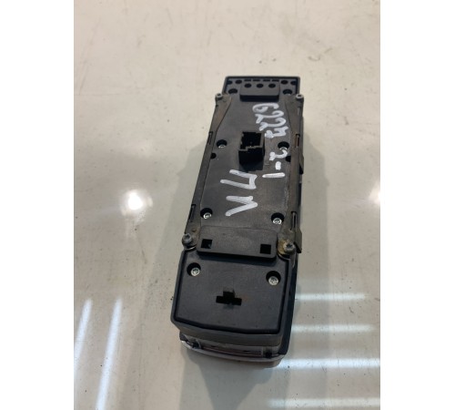 Блок управления стеклоподъемниками (передний, левый)