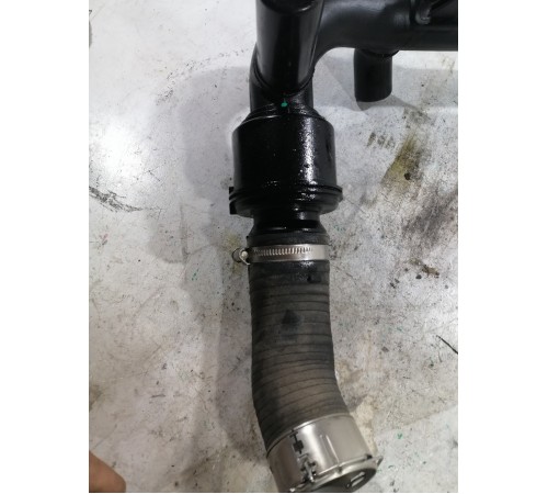 Патрубок турбонагнетателя турбины