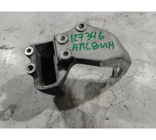 Кронштейн генератора