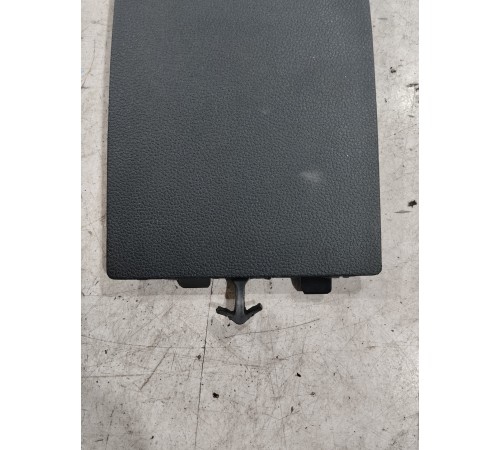 Крышка блока предохранителей салона