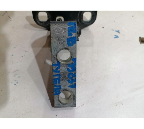 Петля двери передняя левая верхняя