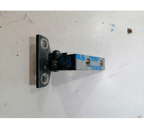 Петля двери передняя левая верхняя