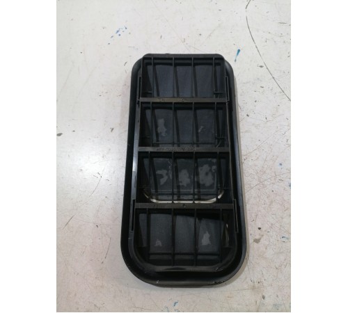 Клапан воздушный в крыло