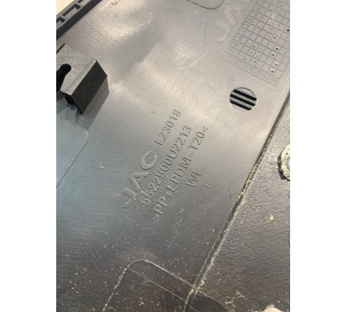 Молдинг двери (задний, левый)