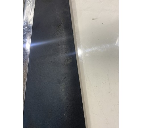 Молдинг двери (задний, левый)