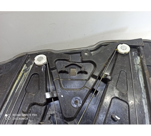 Стеклоподъемник (передний левый)