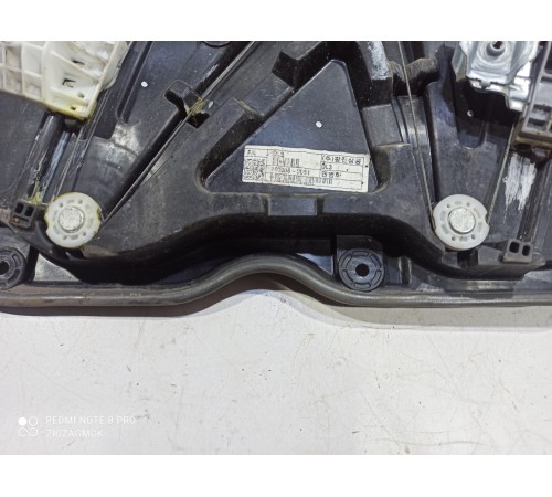 Стеклоподъемник (передний левый)