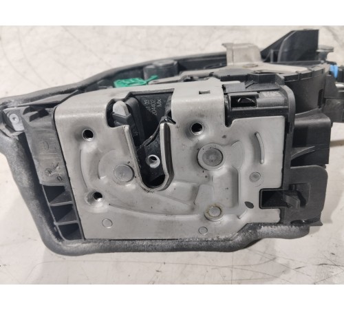 Замок двери (задний левый)