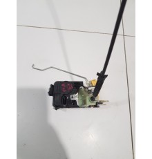 Замок двери передний левый