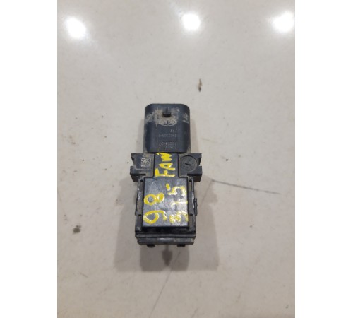 Датчик на усилитель тормозов